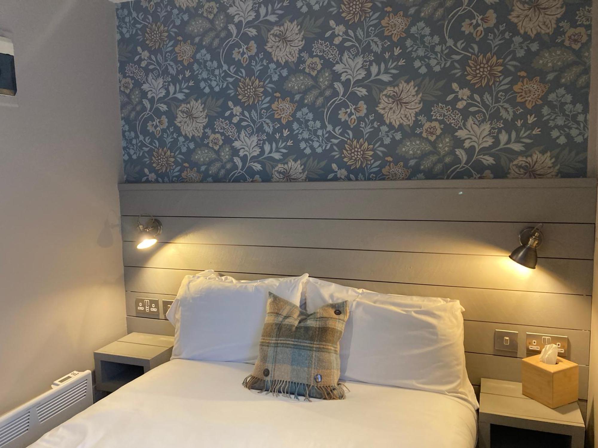West Port Hotel Линлитгоу Экстерьер фото