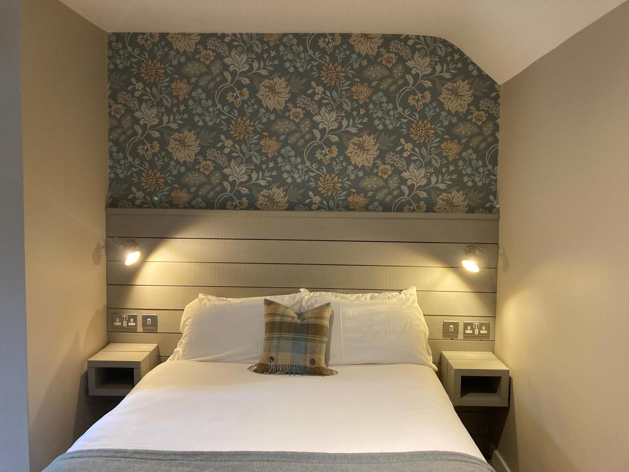 West Port Hotel Линлитгоу Экстерьер фото