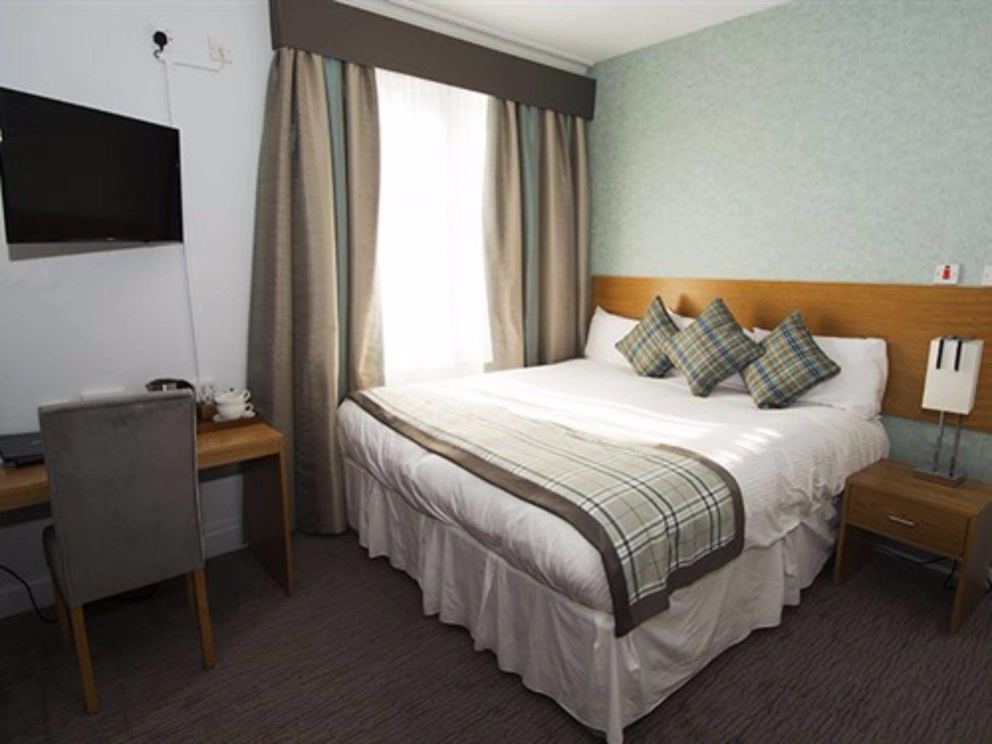 West Port Hotel Линлитгоу Экстерьер фото